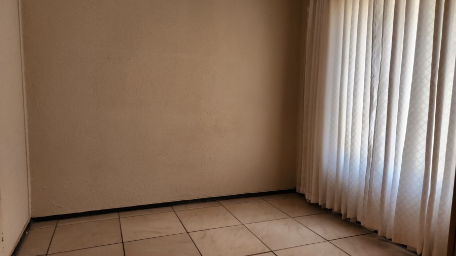 To Let 3 Bedroom Property for Rent in Tlhabane West North West